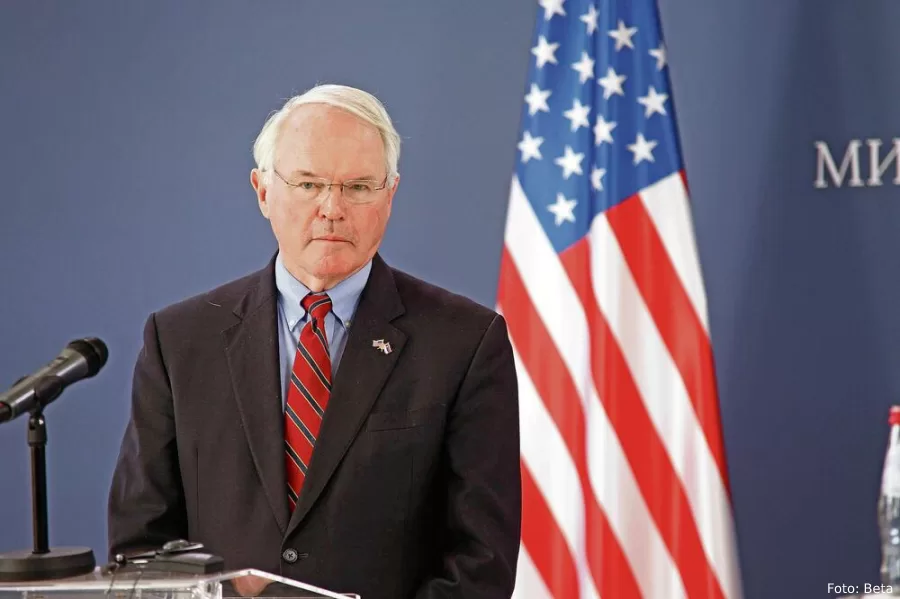 Hill: Ambasada e parë në Shqipëri, fillimisht në një hotel