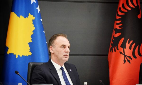 Disa kandidatë nuk garojnë më me Fatmir Limajn këtë herë