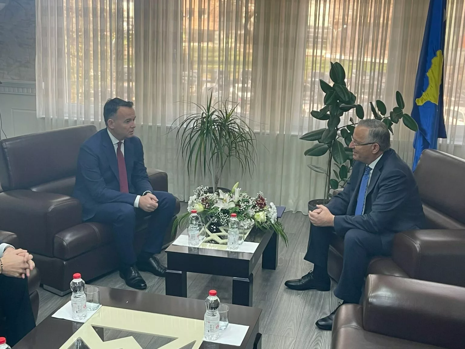 Faton Peci merr zyrtarisht detyrën nga Hamza