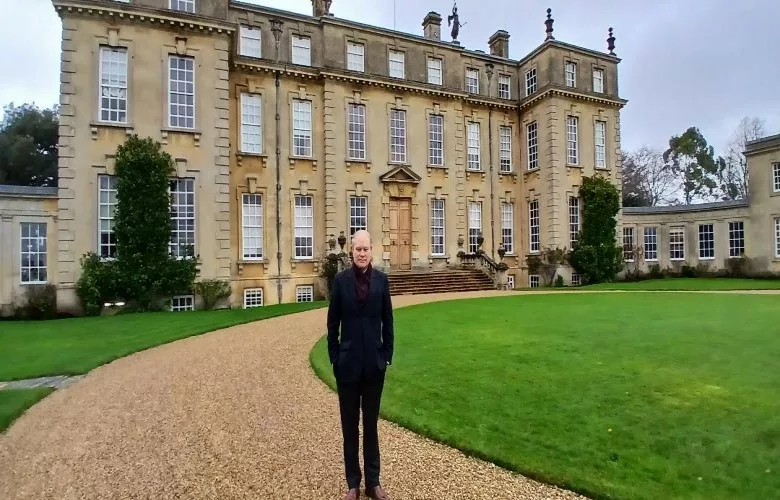 Emisari francez bashkohet në konferencën për dialogun Kosovë-Serbi