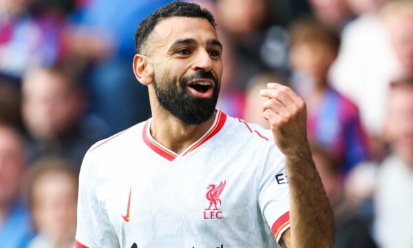 Trajneri Klopp planifikon bisedime me Mohamed Salahun