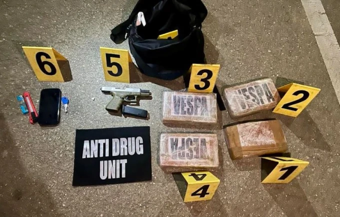 Kapet 4.6 kg kokainë, në pranga katër persona të dyshuar