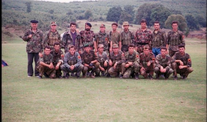 PDK: Kujtimi i dëshmorëve, përkushtim ndaj lirisë së Kosovës