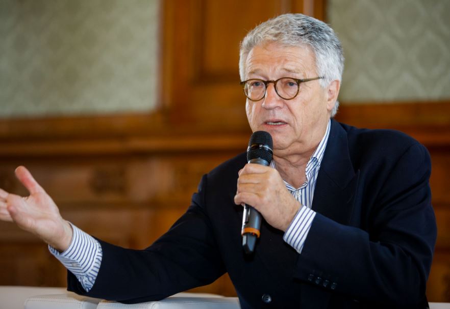 Petritsch: Kosova përballet me sfida në epokën e re globale