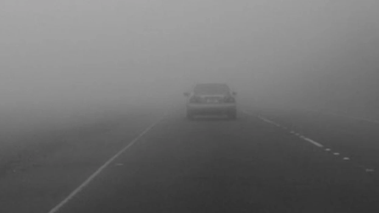 Policia: Drejtuesit të tregojnë kujdes në kushtet e mjegullës