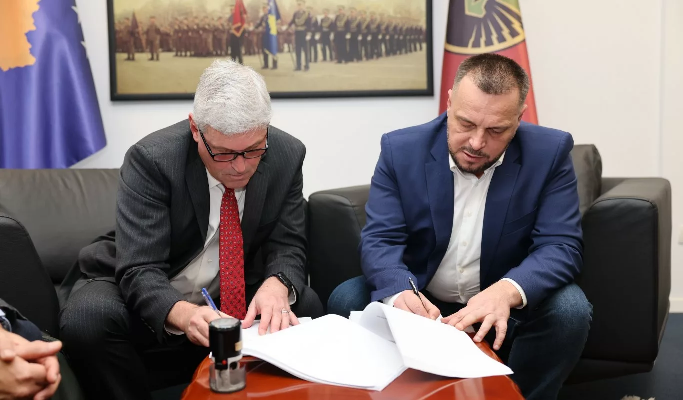 Përfundon marrëveshja për blerjen e sistemeve HUMVEE Hawkeye