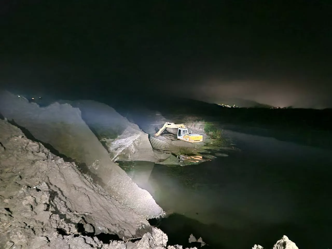 Tre persona arrestohen për dëmtim mjedisor gjatë natës