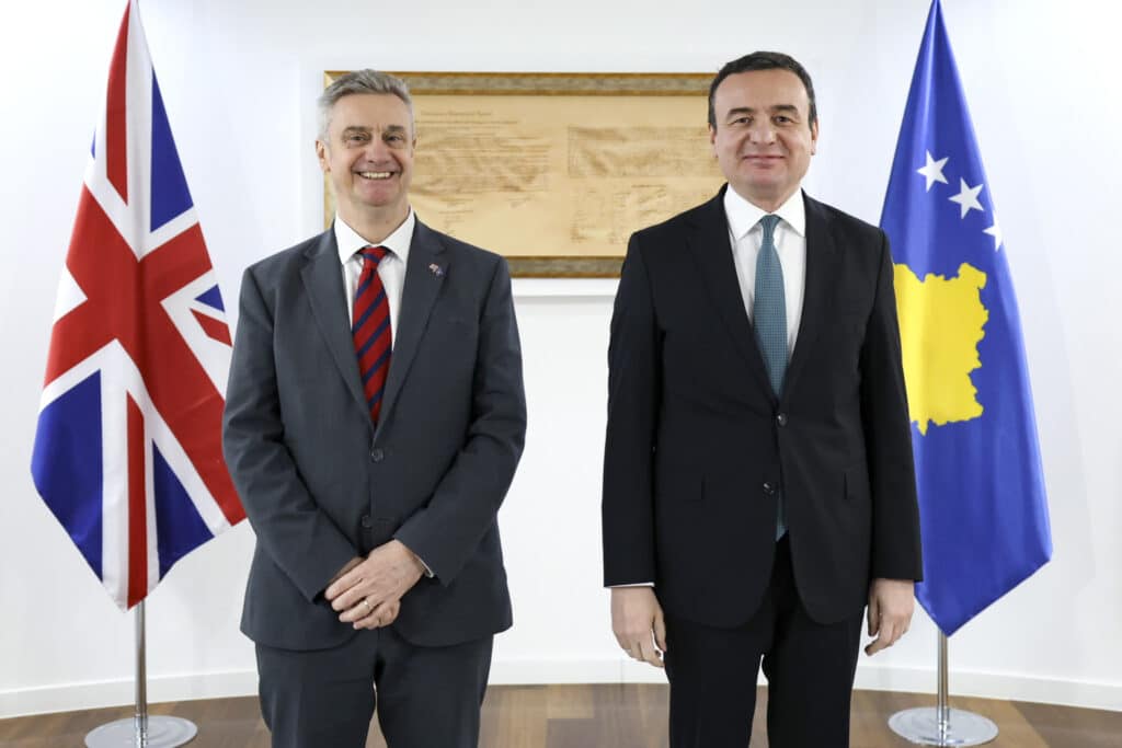 Kurti dhe ambasadori Hargreaves bisedojnë për zgjedhjet e dhjetorit