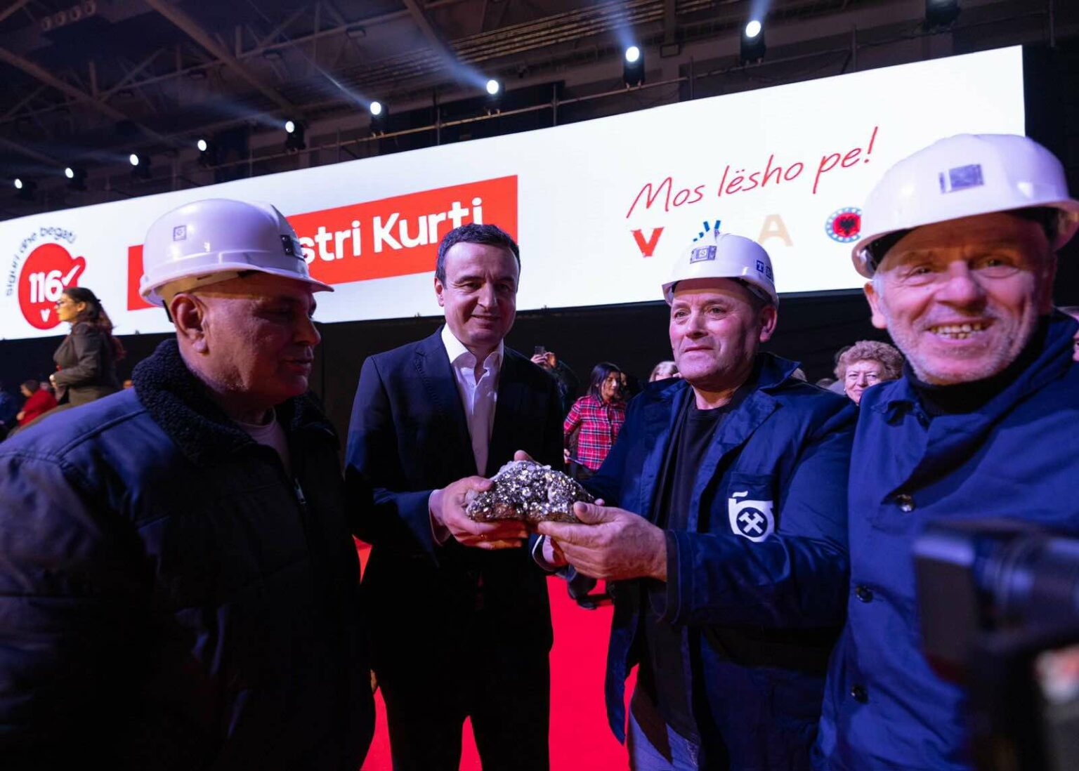 Kurti prezanton projektet e reja për infrastrukturën e Mitrovicës