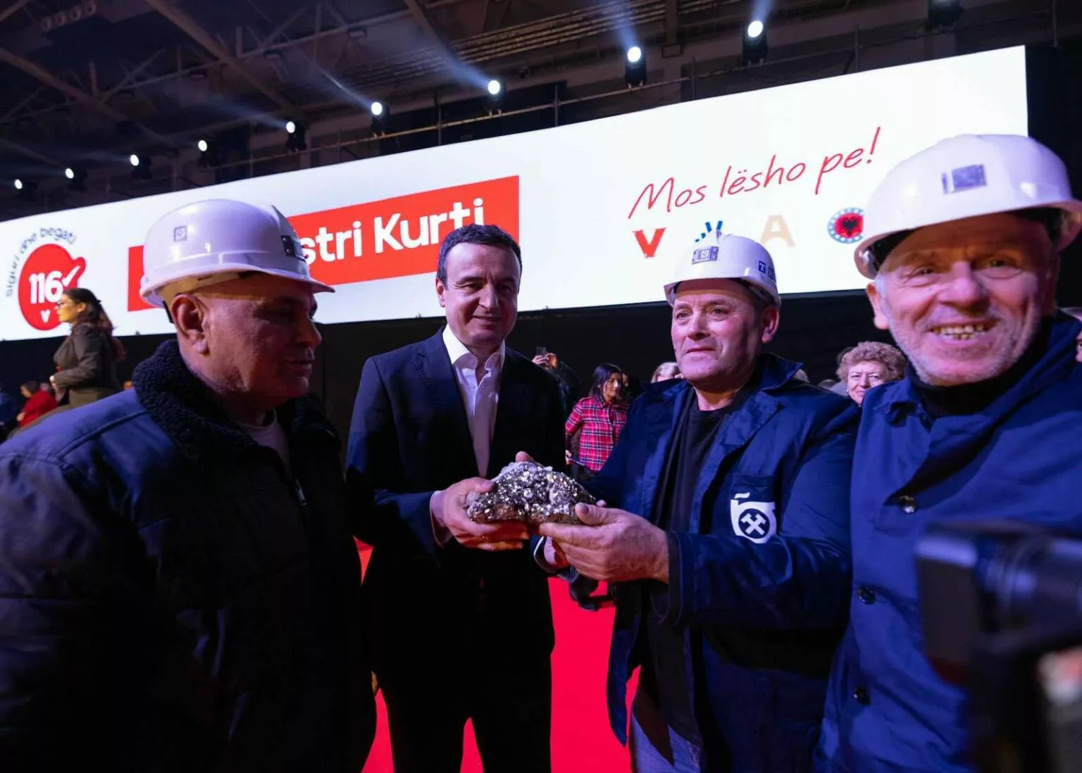 Kryeministri Kurti prezanton projekte zhvillimore për Mitrovicën