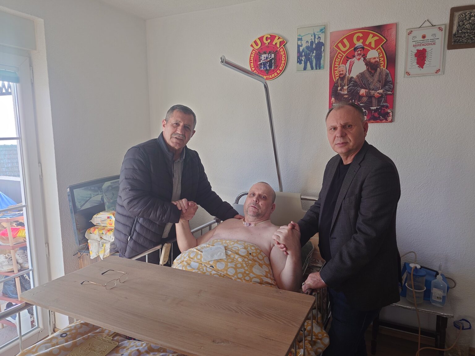 Fondacioni Frutex dhe Golden Eagle japin ndihmë për veteranin e UÇK-së