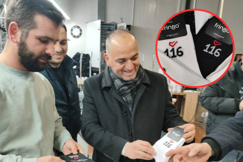 Haskuka merr dhuratë çorape me numrin 116 në fabrikë lokale