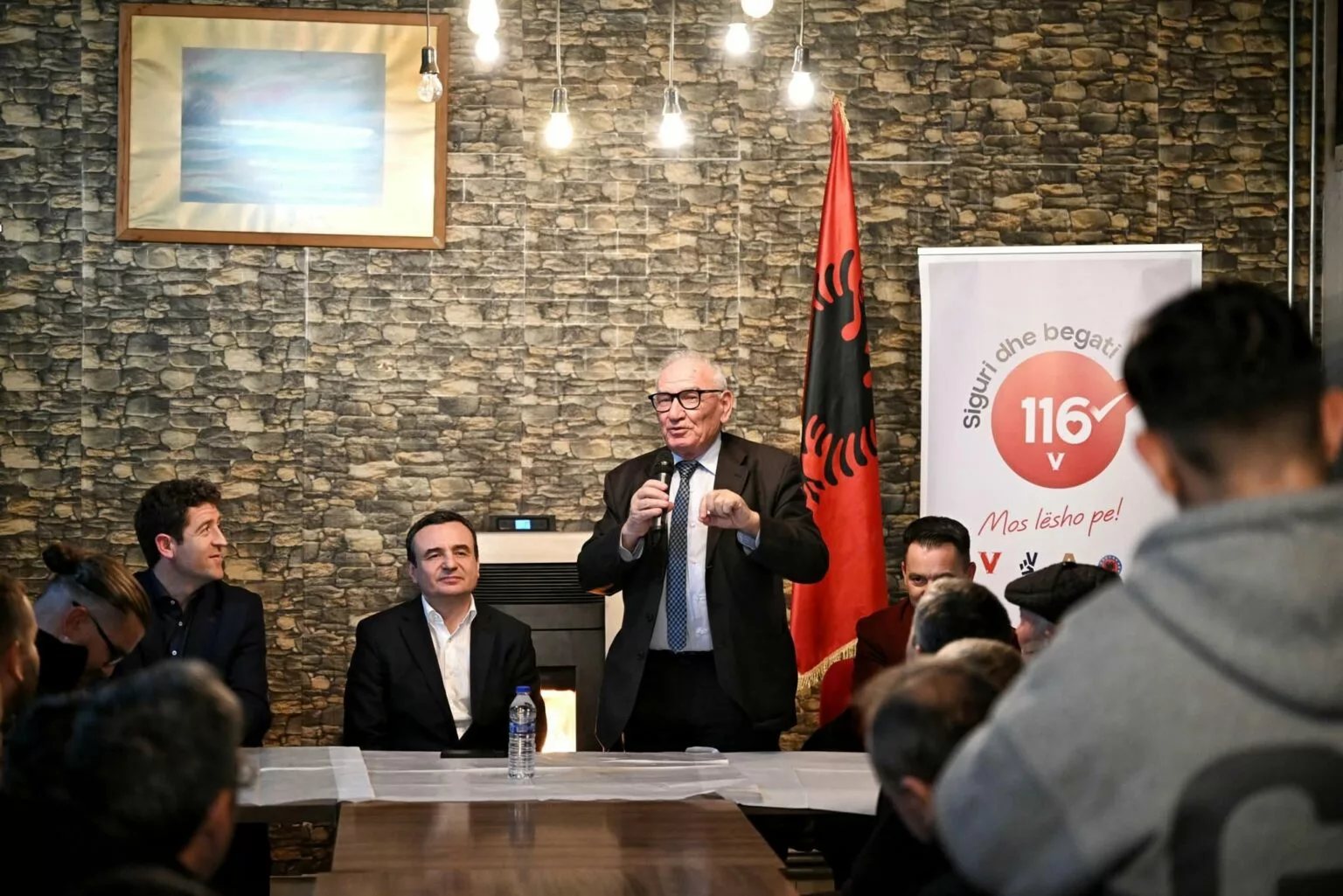 Kryeministri Kurti viziton fshatrat e Malishevës