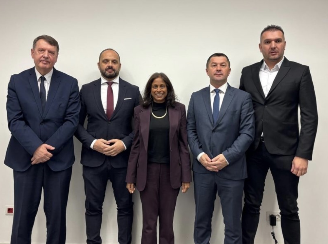 Prattipati zhvillon bisedime me kryetarët e komunave veriore