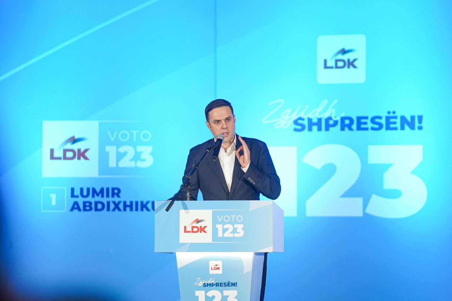 Abdixhiku premton realizimin e rrugës Prishtinë–Mitrovicë