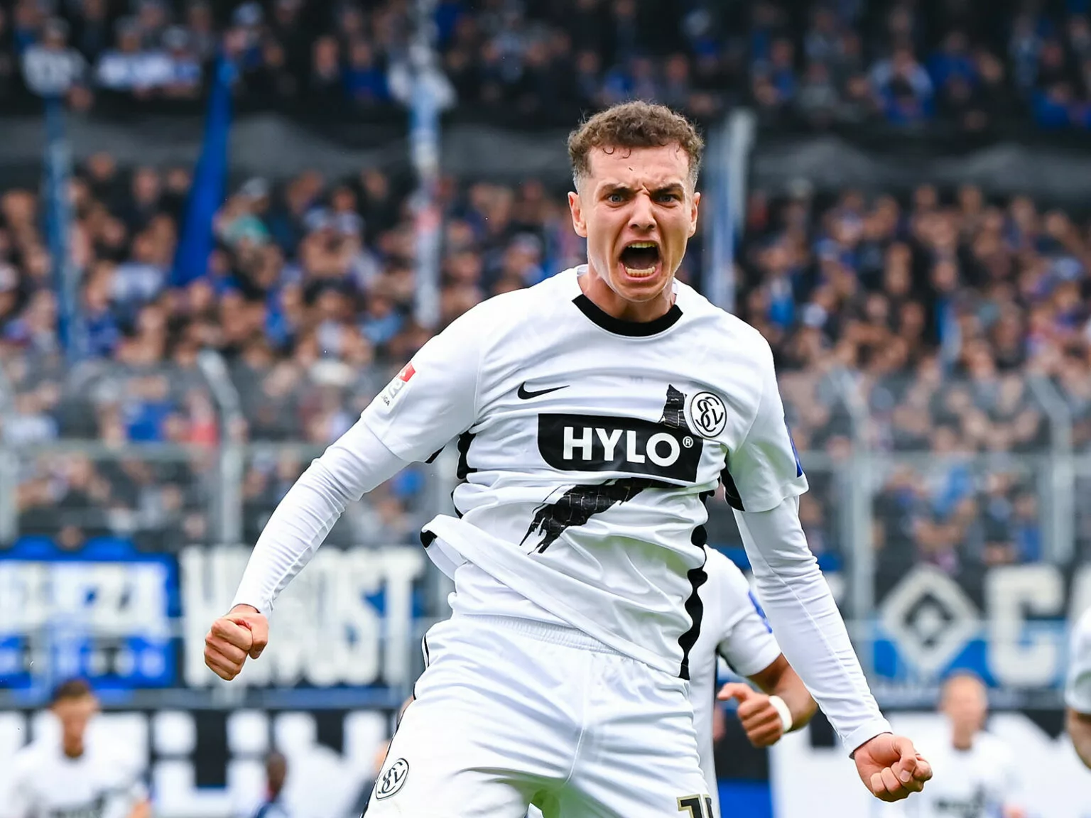 Hoffenheim përcakton çmimin e Fisnik Asllanit në 50 milionë euro