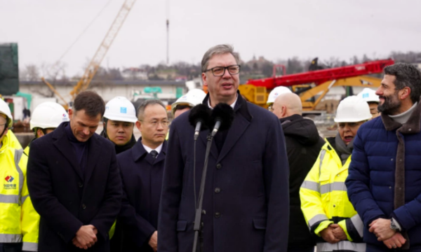 Vuçiq mbështet publikisht Listën Srpska në zgjedhjet e Kosovës