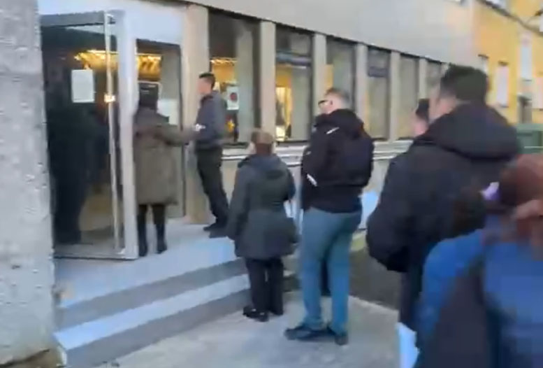 Votuesit kosovarë me pjesëmarrje të lartë në Shtutgart