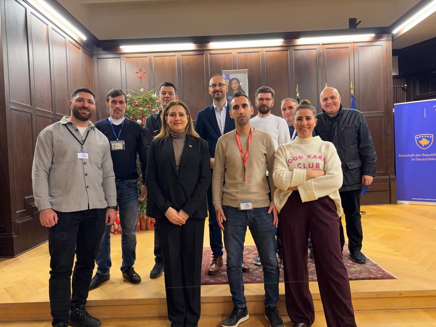 Ambasadori Ajeti njofton mbylljen e votimit në Berlin