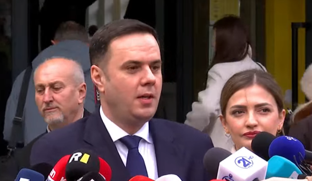 Lumir Abdixhiku uron qytetarët për zgjedhje të qeta dhe demokratike