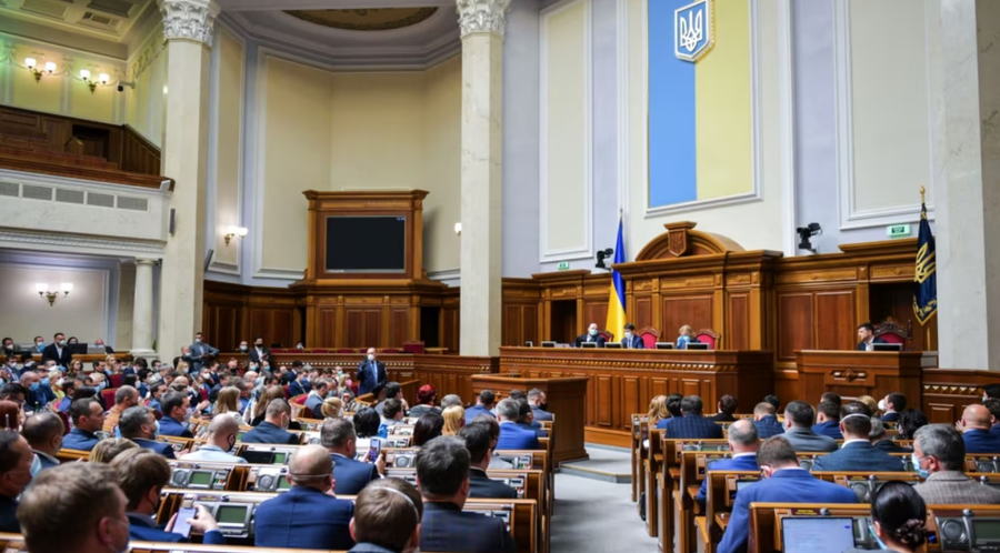 Ukraina heton akuzat për skemë blerjeje votash nga deputetët