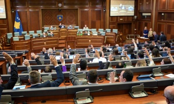 VV fiton 56 vende, LDK dhe PDK humbin mandate në Kuvend