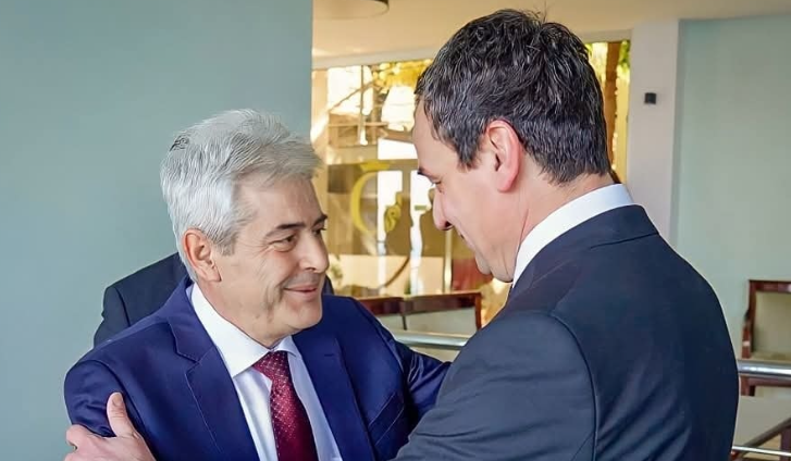 Ali Ahmeti përgëzon Kurtin: Kosova kërkon stabilitet dhe vizion
