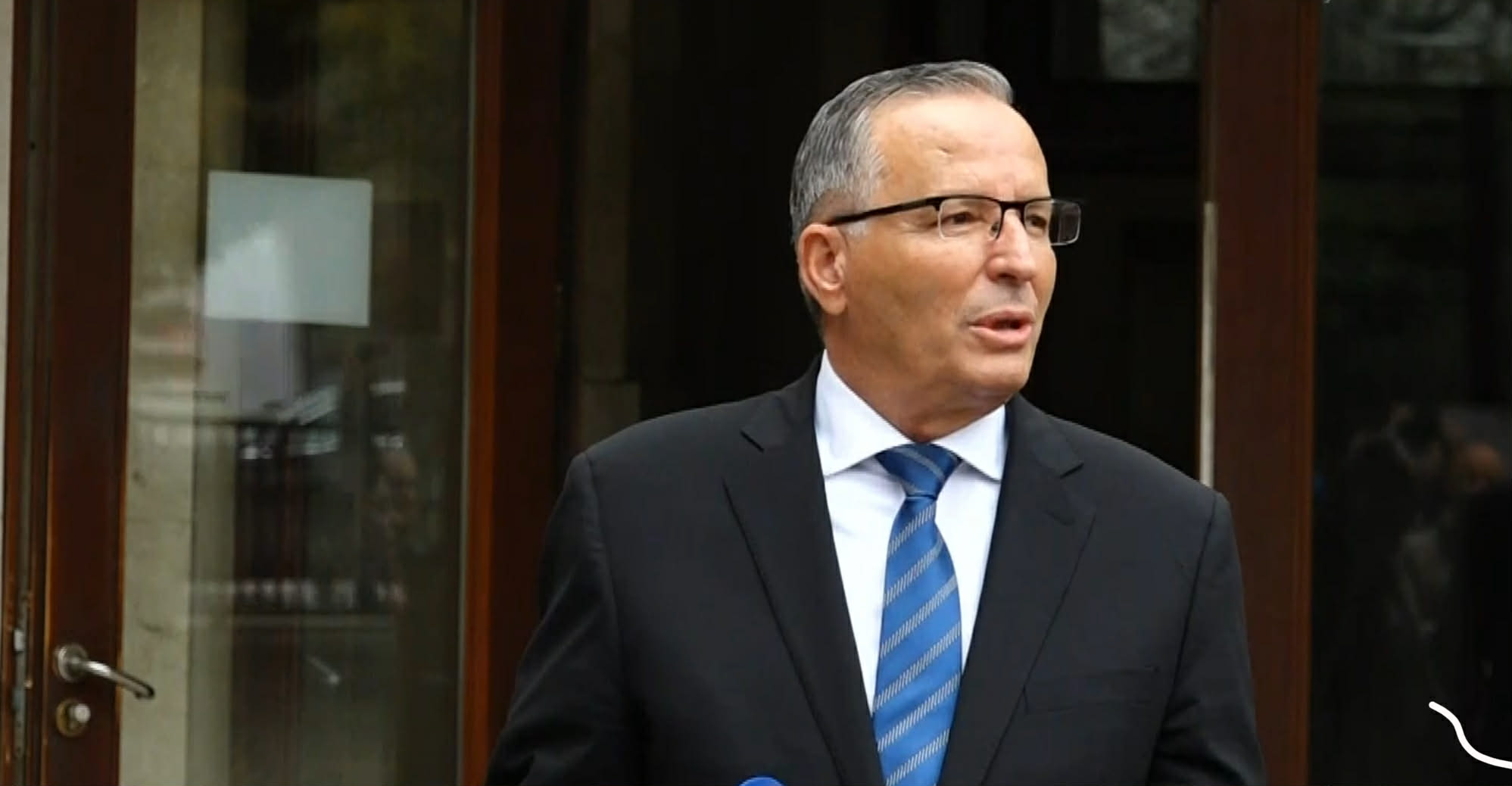 Hamza përshëndet veteranët: Falë jush Kosova është e lirë