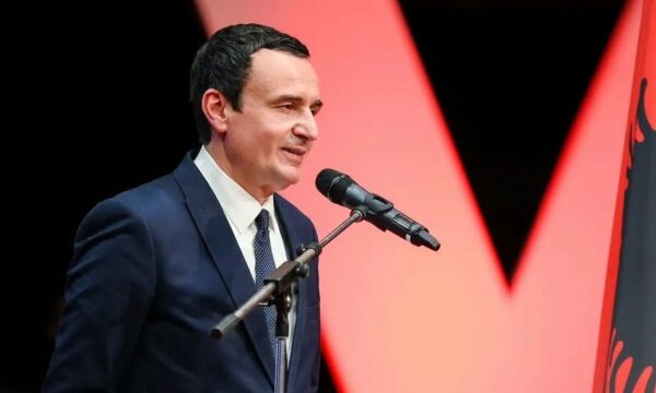 Astrologe e njohur parashikon të ardhmen e Kurtit për 2024