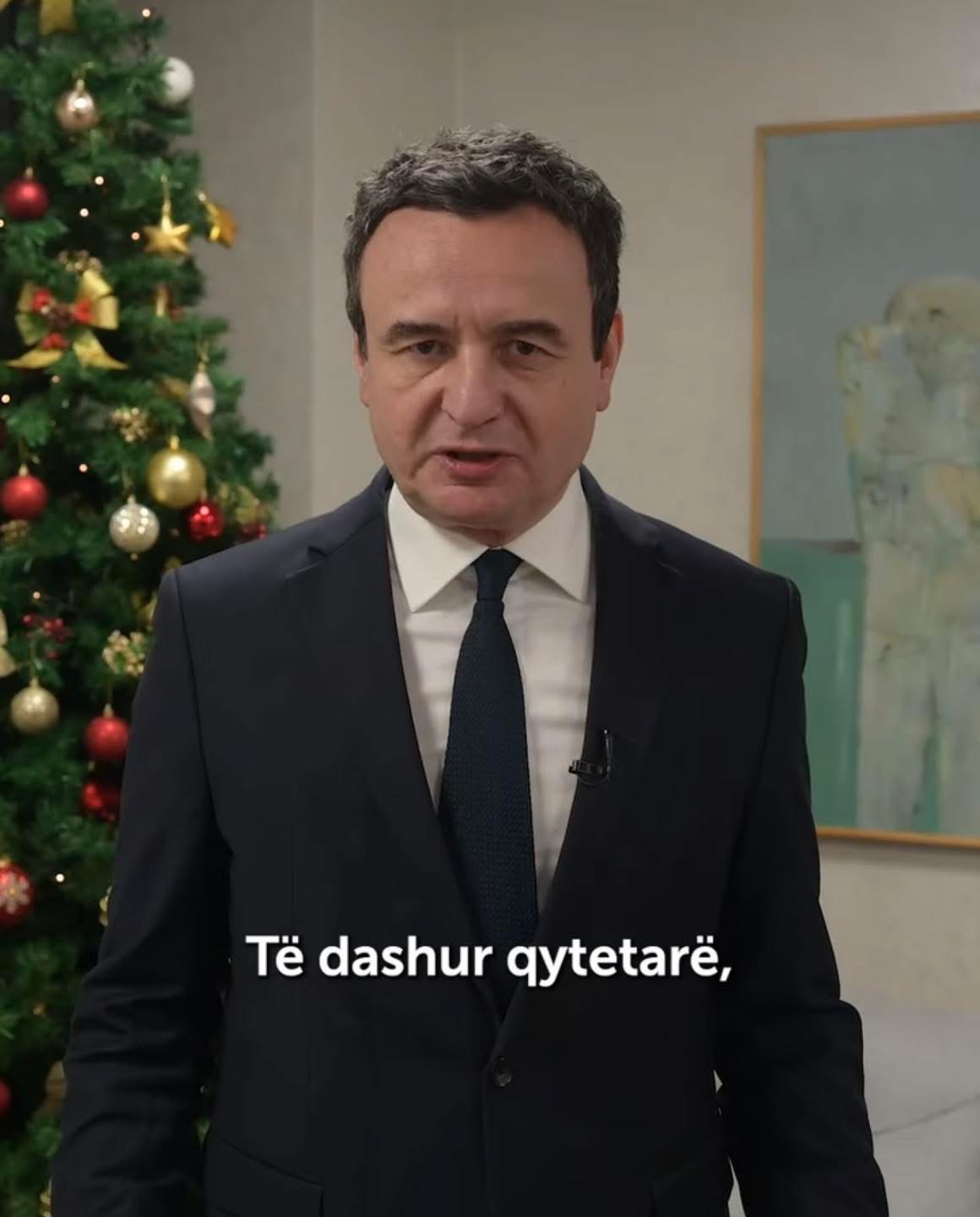 Kryeministri Kurti përcjell urimet për Vitin e Ri 2026