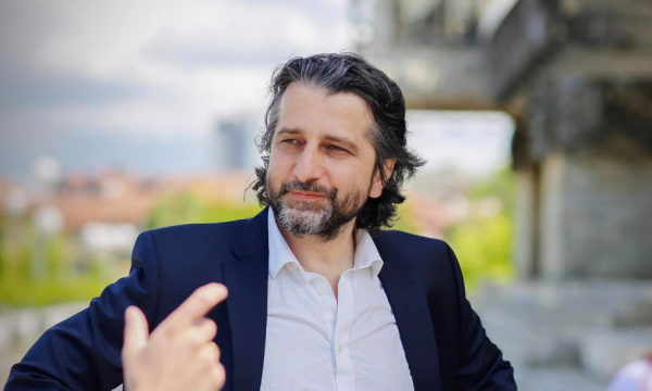 Taksë për makinat nga komunat e tjera në Prishtinë nga korriku