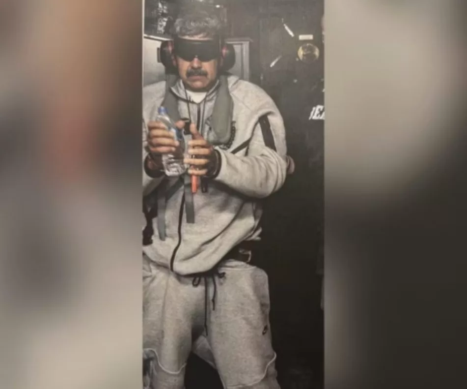 Trump Prezanton Imazhin e Maduros në Anijen USS Iwo Jima