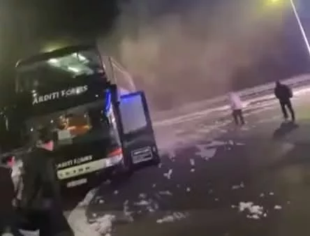 Autobusi nga Kosova për Zvicër digjet, s’ka të lënduar