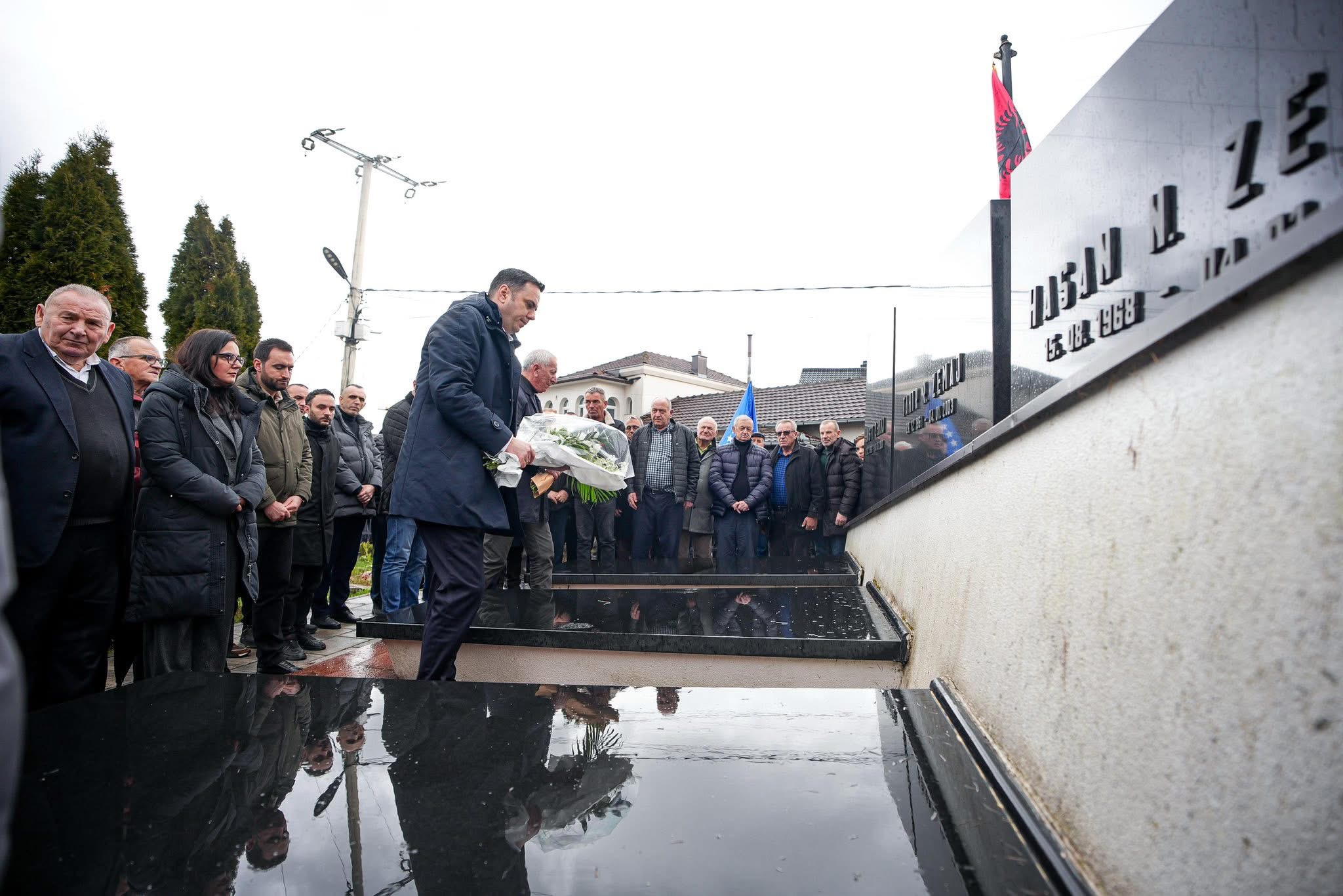 Abdixhiku nderon Tahir Zemajn në përvjetorin e tij të 23-të
