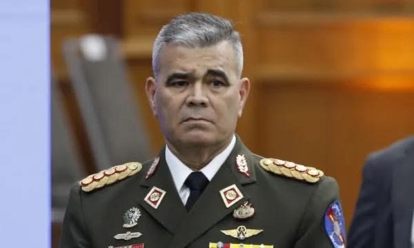 Ministri i Mbrojtjes: Vdesin anëtarët e sigurisë së Maduros