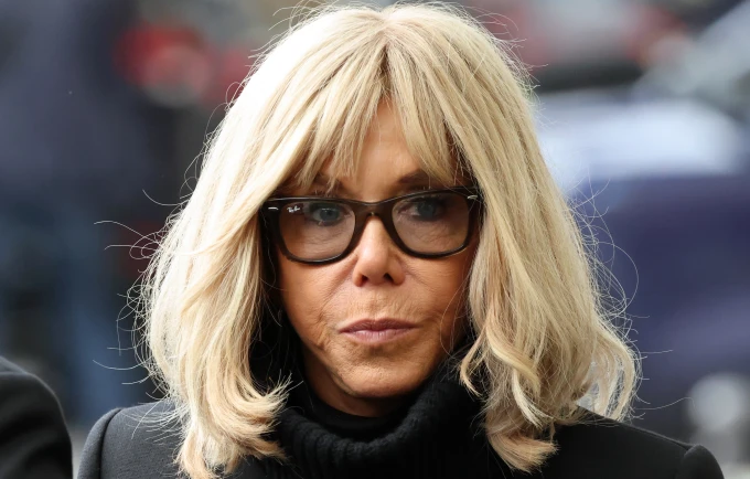 Dhjetë persona dënohen për ngacmim online ndaj Brigitte Macron