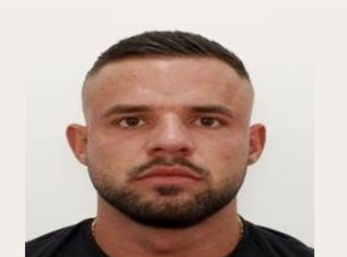 Policia apelon për ndihmën e publikut në gjetjen e të dyshuarit
