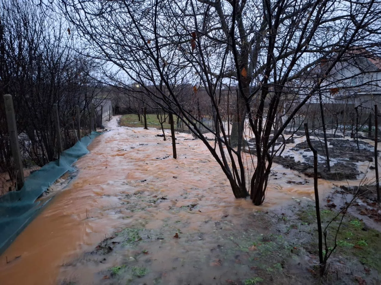Komuna e Malishevës apel për kujdes pas reshjeve të dendura
