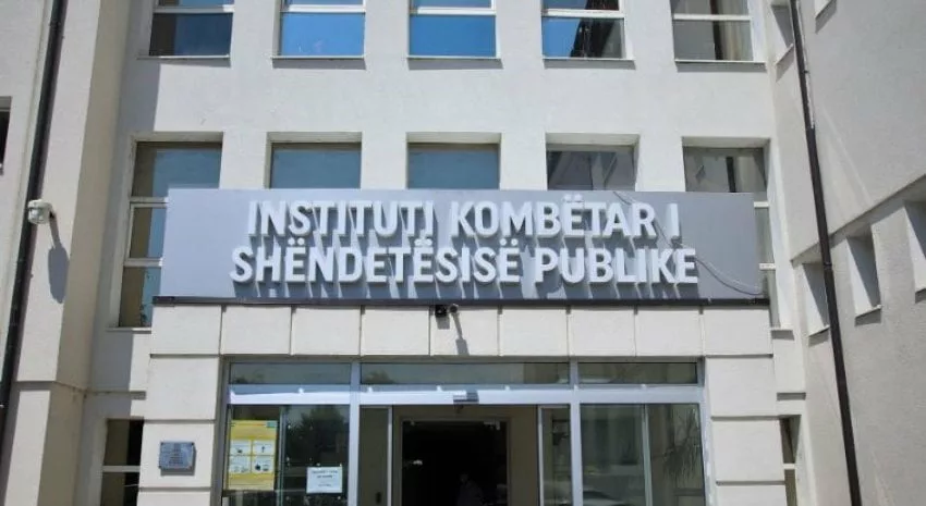 IKSHPK: Vlojeni ujin para përdorimit pas reshjeve të shiut