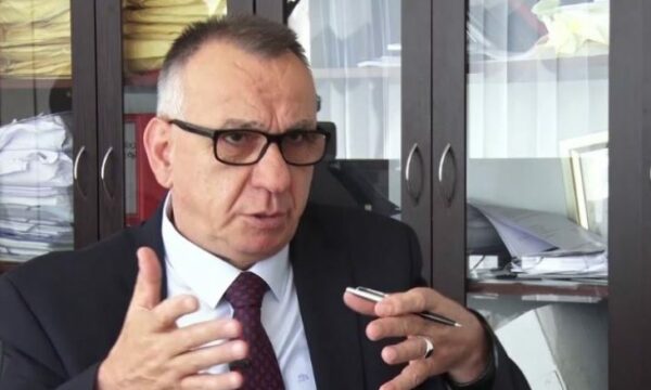 Enver Hasani: Kurti përdori fondet shtetërore për fitore zgjedhore