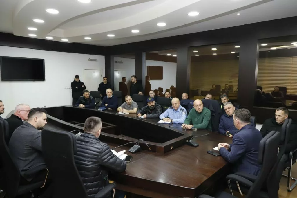 Faton Peci thërret mbledhjen e shtabit emergjent në Mitrovicë