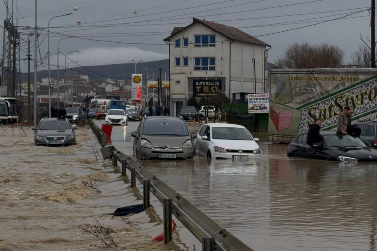 Gjendja në Drenas stabilizohet, pa nevoja për evakuime