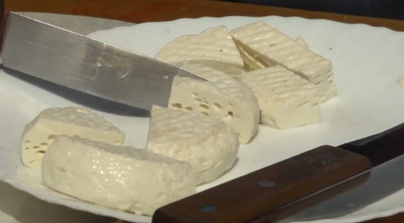 AUV paralajmëron për aflatoksinë M1 në mozzarella bualliceje