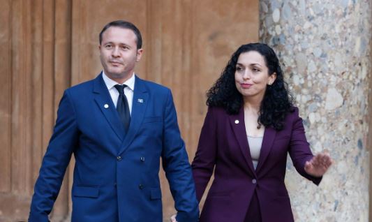 Pasuria e Vjosa Osmanit: Nga apartamentet te shtëpitë luksoze