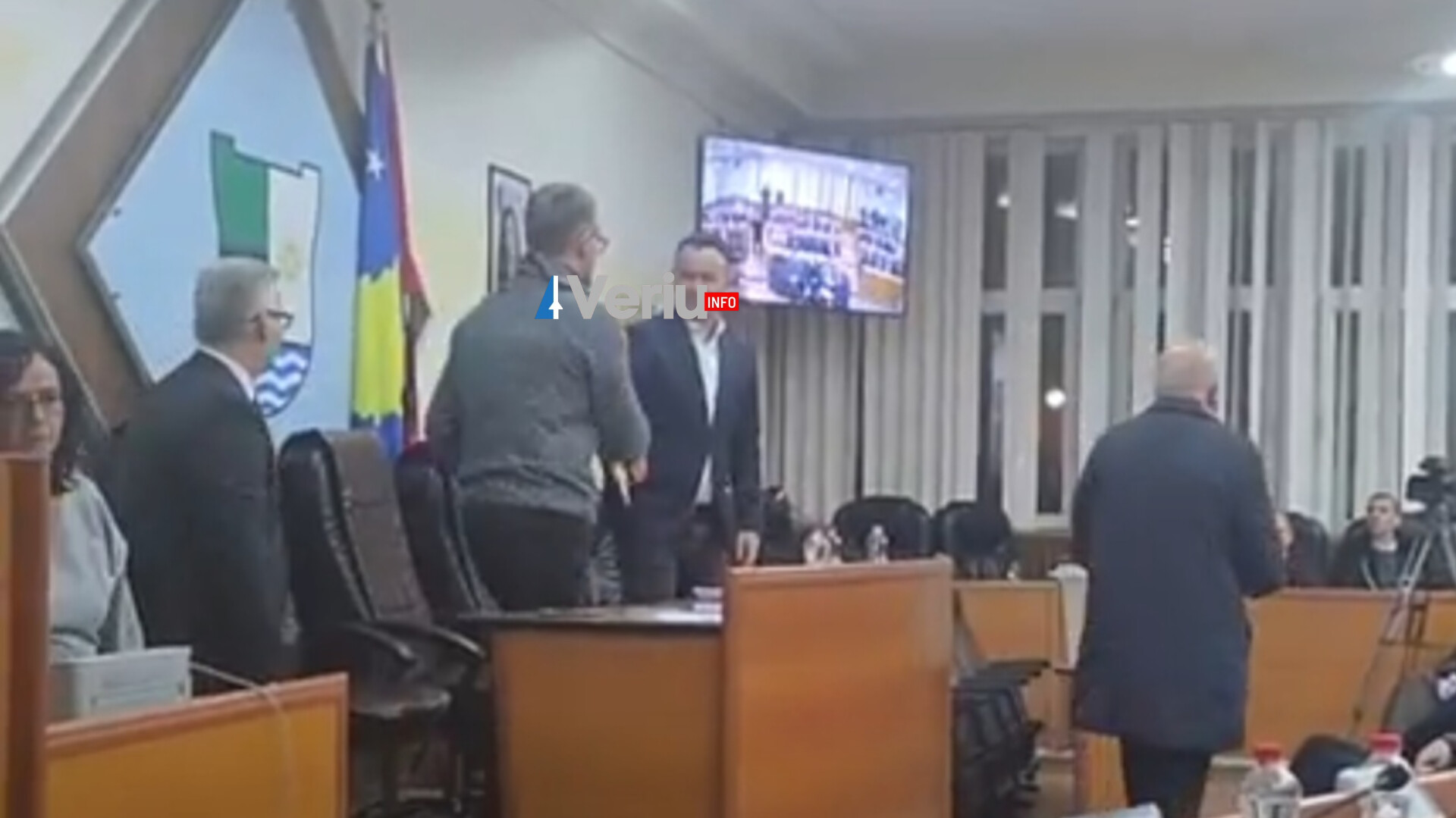 Faton Peci dhe LDK formojnë koalicion; Kamberi kryeson Kuvendin