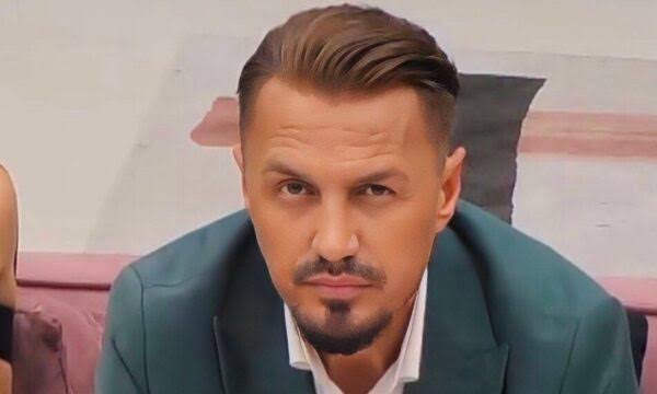 Këngëtari Blero kurorëzon martesën këtë mbrëmje
