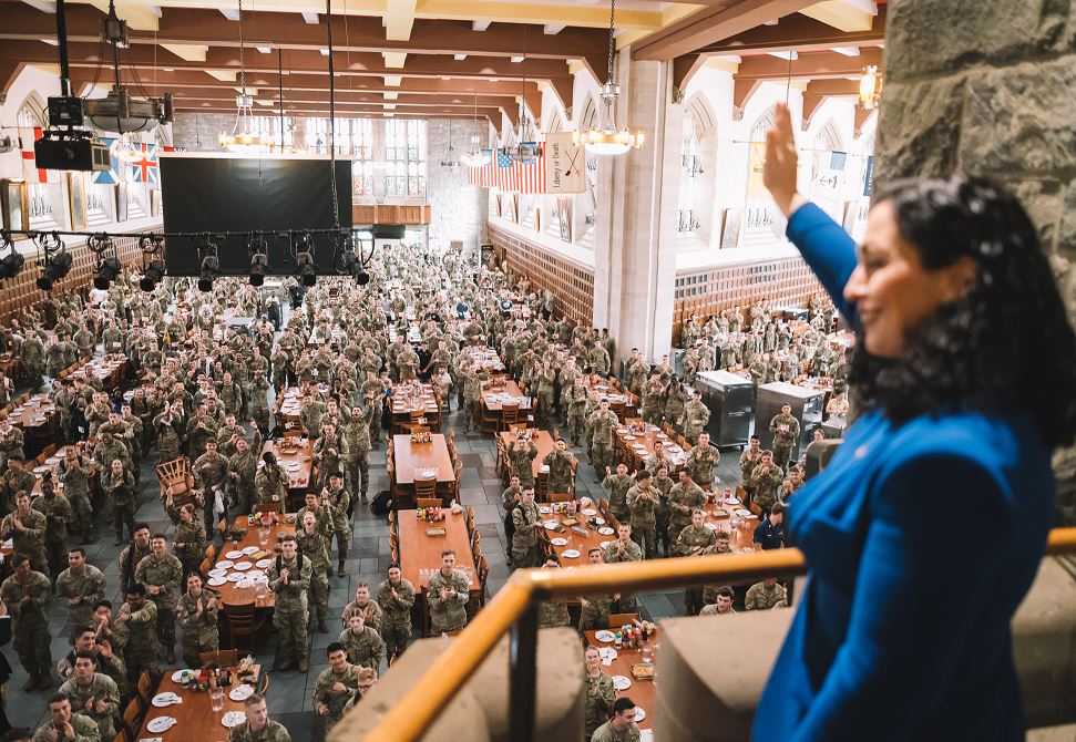 Presidentja Osmani viziton akademinë ushtarake West Point