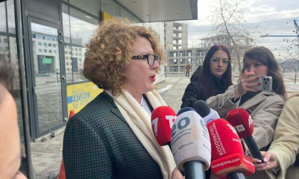 Rozeta Hajdari reagon pas gjyqit, kritikon Prokurorinë Speciale