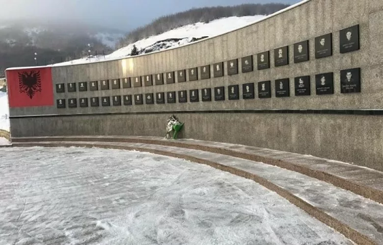 Përkujtohet 27 vjetori i Masakrës së Reçakut në Kosovë