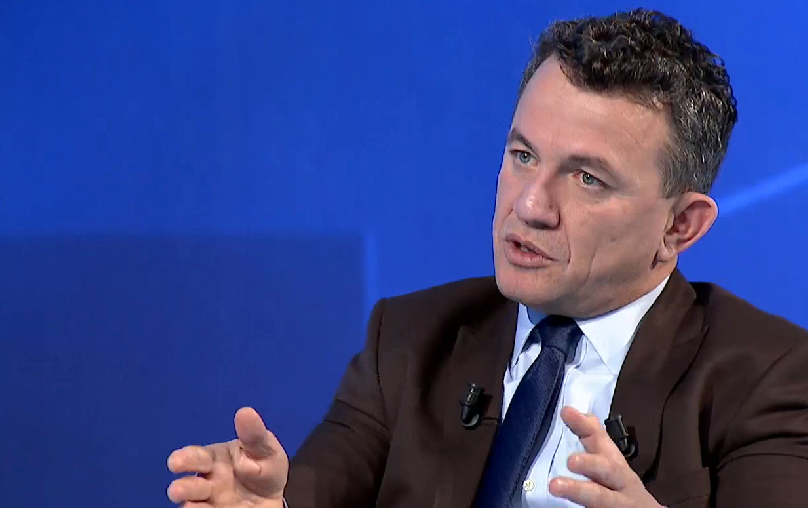 Berat Buzhala: Lumir Abdixhiku të vazhdojë drejtimin e LDK-së